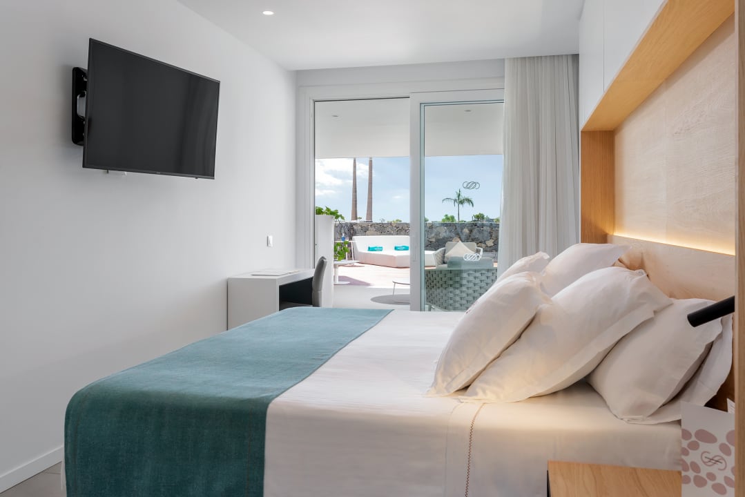 Zimmer Royal Hideaway Corales Suites