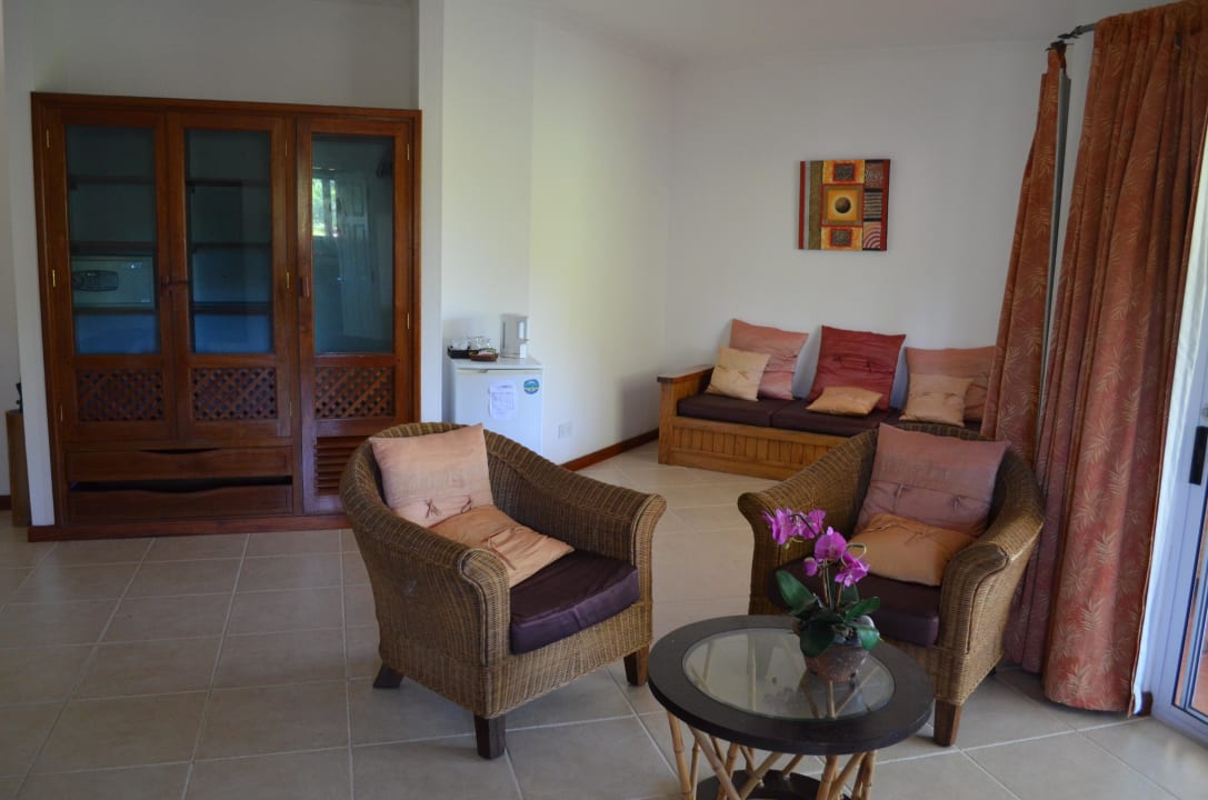 Suite - Blick vom Schreibtisch Hotel Le Duc de Praslin
