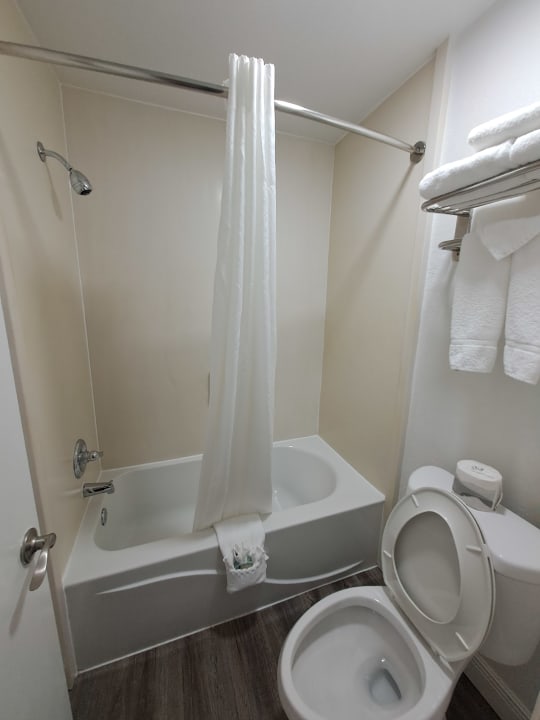 Zimmer PaddleTail Waterfront Lodge