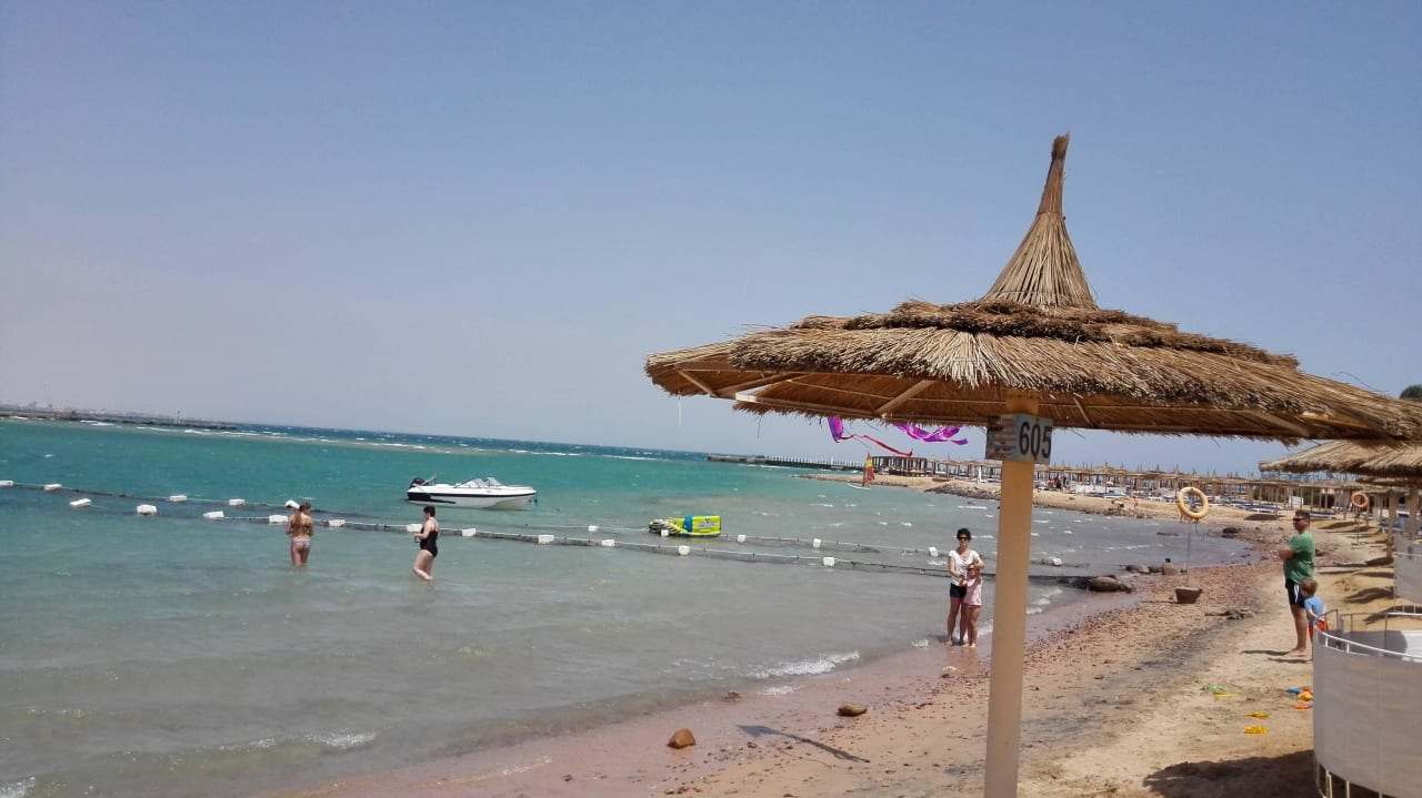 Strandabschnitt Pickalbatros Alf Leila Wa Leila Resort - Neverland Hurghada