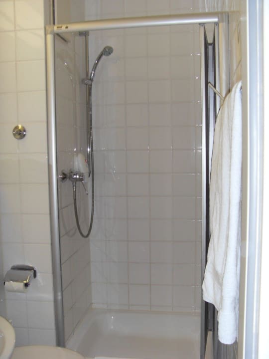 Duschkabine Park Inn by Radisson Nürnberg