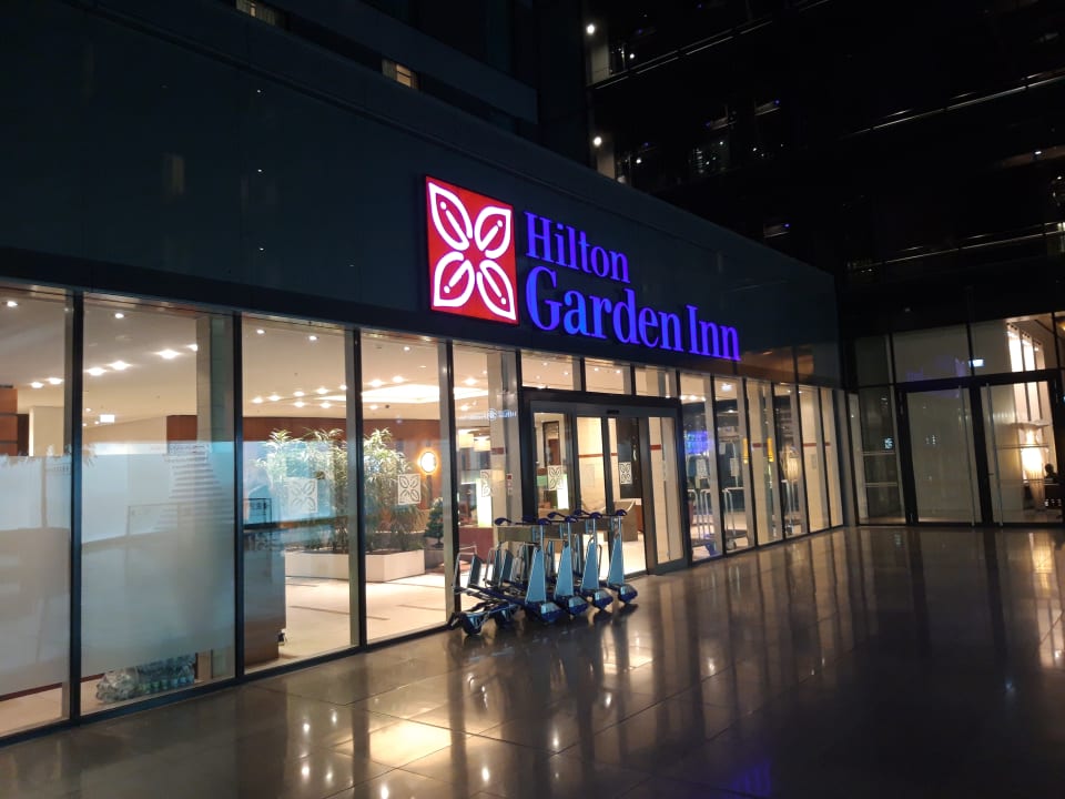 Außenansicht Hilton Garden Inn Frankfurt Airport