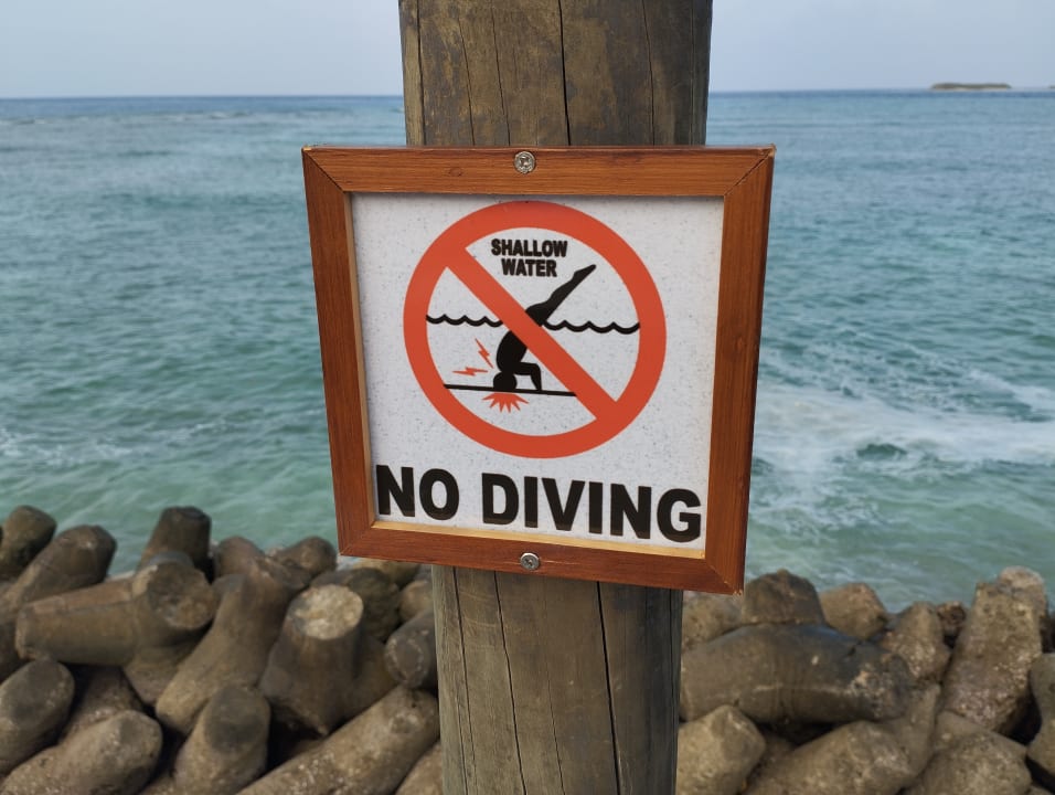 Strand Kuredu Island Resort & Spa