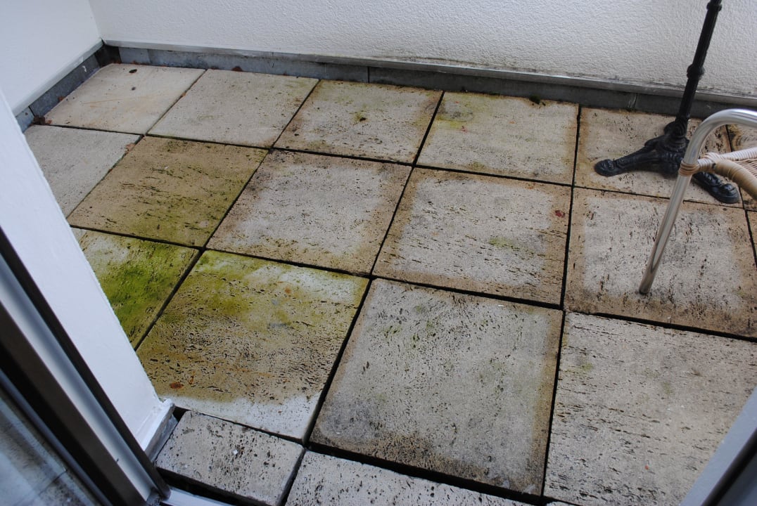 Balkon Fußboden mit Stolperfallen Landhotel Waldhaus