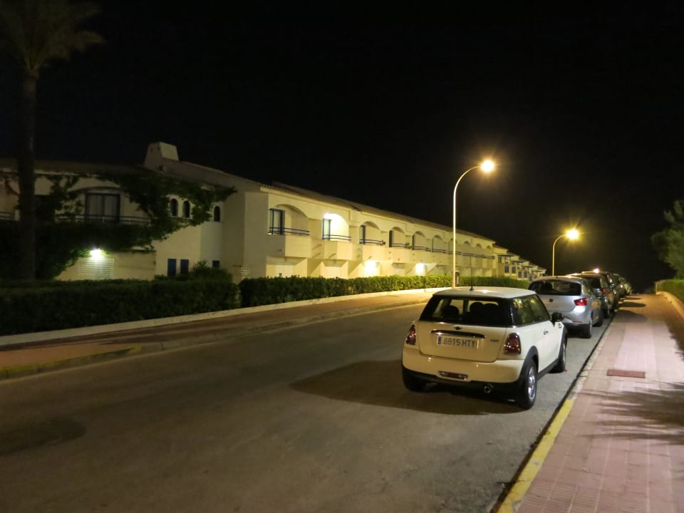 Strasse vor Hotel Protur Turo Pins Hotel