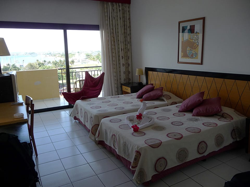 Zimmer mit Balkon 5. Etage Hotel Jagua Affiliated by Meliá