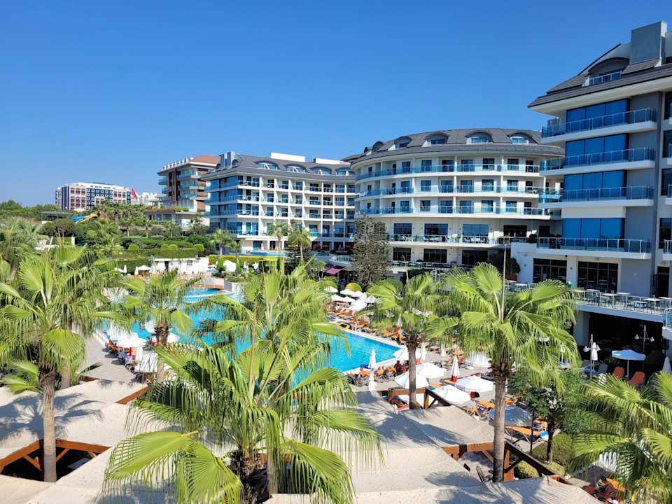 Außenansicht Commodore Elite Suites & Spa - Adults only