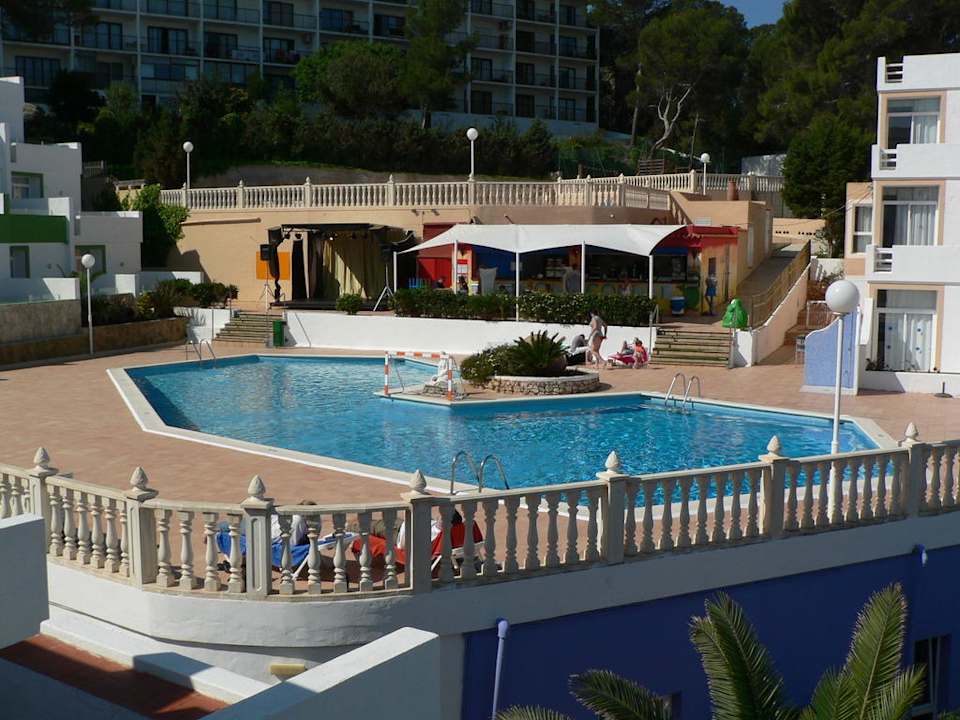 Unterer Pool, oben ist noch einer und ein Babybecken Barceló Portinatx - Adults only