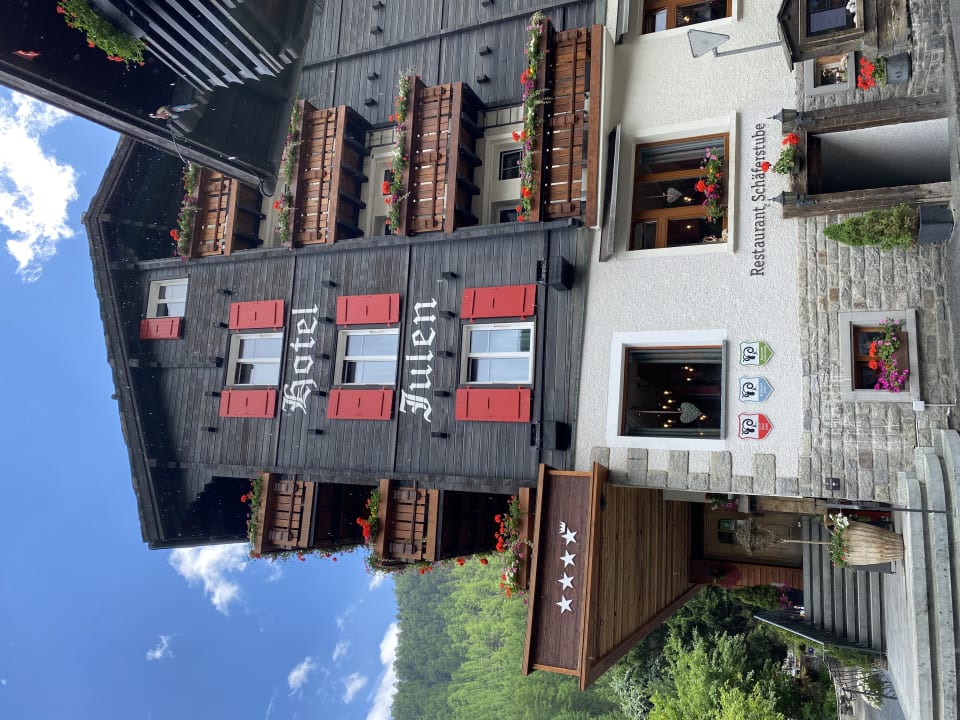 Außenansicht Tradition Julen Hotel