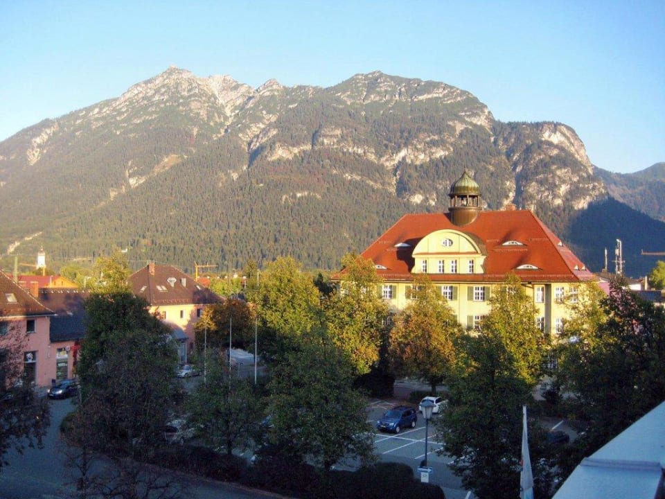 Aussicht vom Balkon Hotel Vier Jahreszeiten