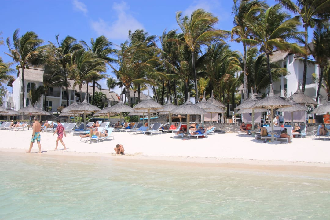 Immer genügend Liegen Veranda Palmar Beach Hotel