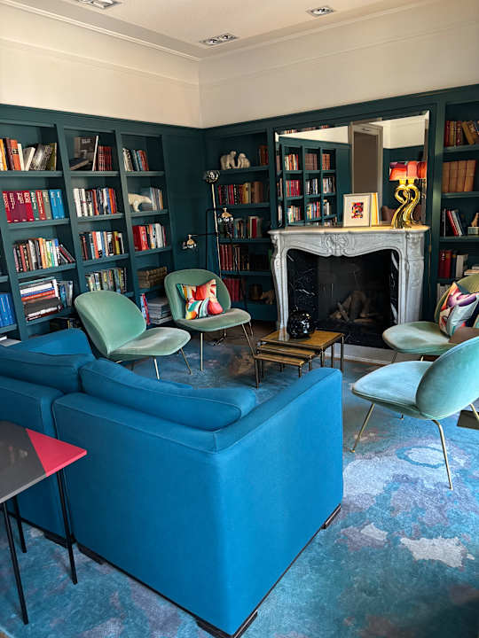 Lobby La Maison Hotel