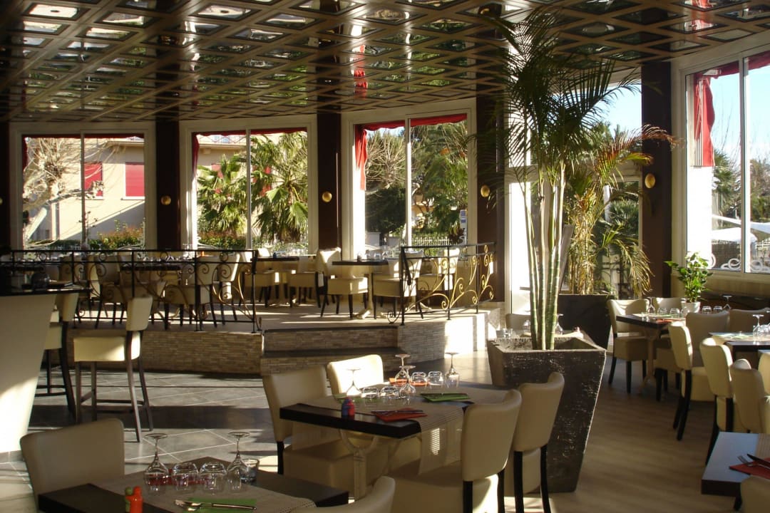 Bar Adonis Sanary Hôtel des Bains