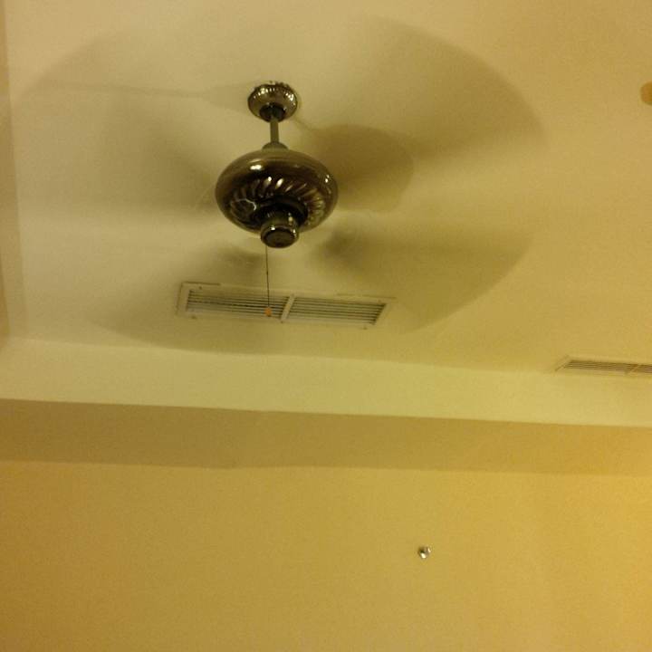 Fan Hotel Ramada Plaza Karachi