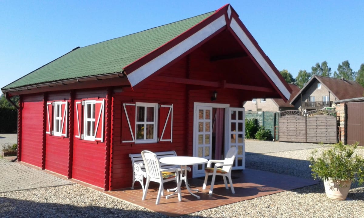 Blockhütte  Wohn/Schlafbereich, DU/WC Kochnische Moerenhof
