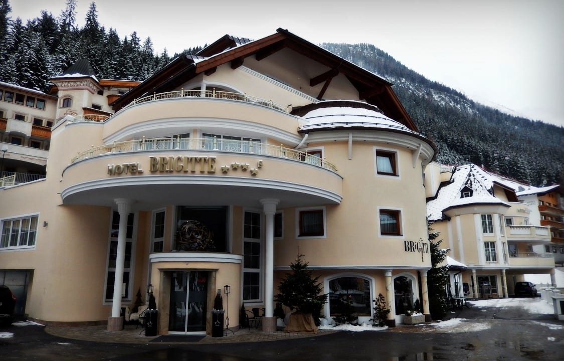 Ingang Hotel Brigitte