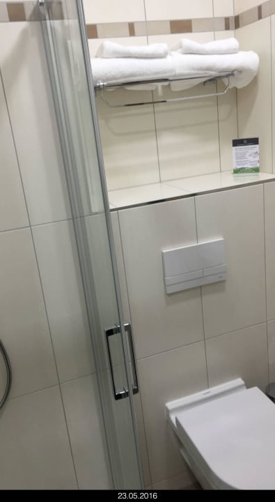 Bad Zimmer 105 Naam Hotel & Apartments