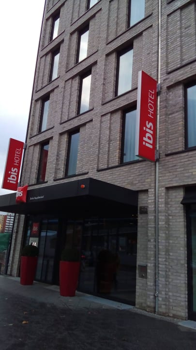 Unser Hotel ibis Berlin Hauptbahnhof