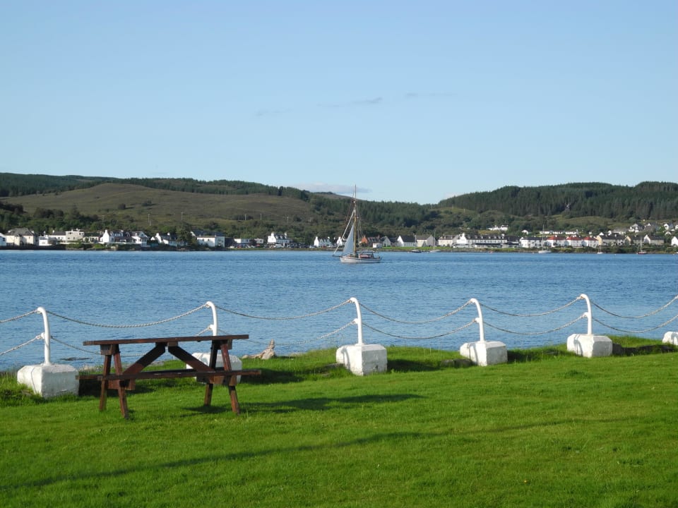 Schöner Meeresarm direkt vor dem Hotel Lochalsh Hotel