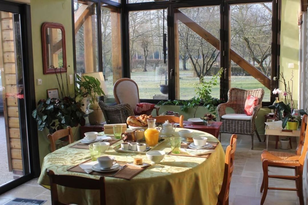 Petit déjeuner Guesthouse La Croix St Jean