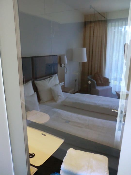 Blick aus dem Bad (1). Seehotel Kressbronn