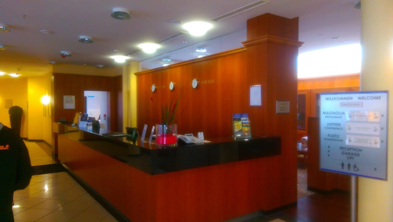 Rezeption Welcome Parkhotel Bochum