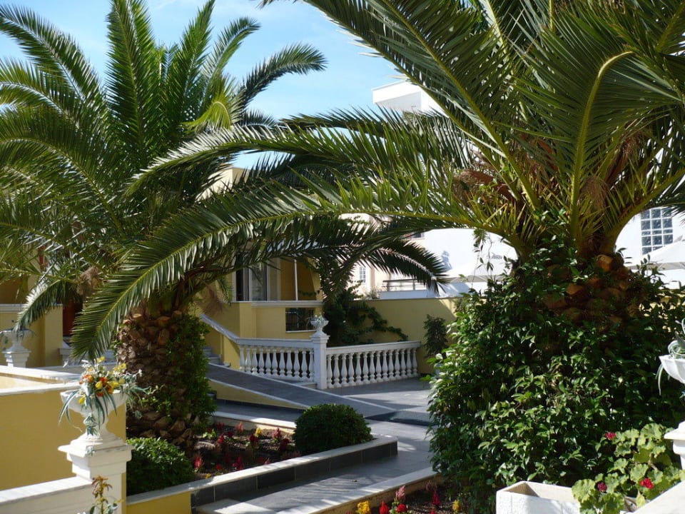 Weg zu den Zimmern Hotel Cristina Maris