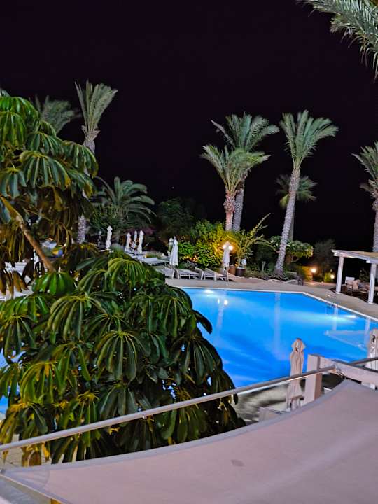 Pool Crystal Springs Beach Hotel