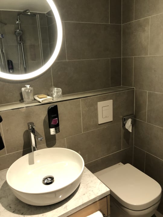 Zimmer Premier Inn Saarbrücken City Centre