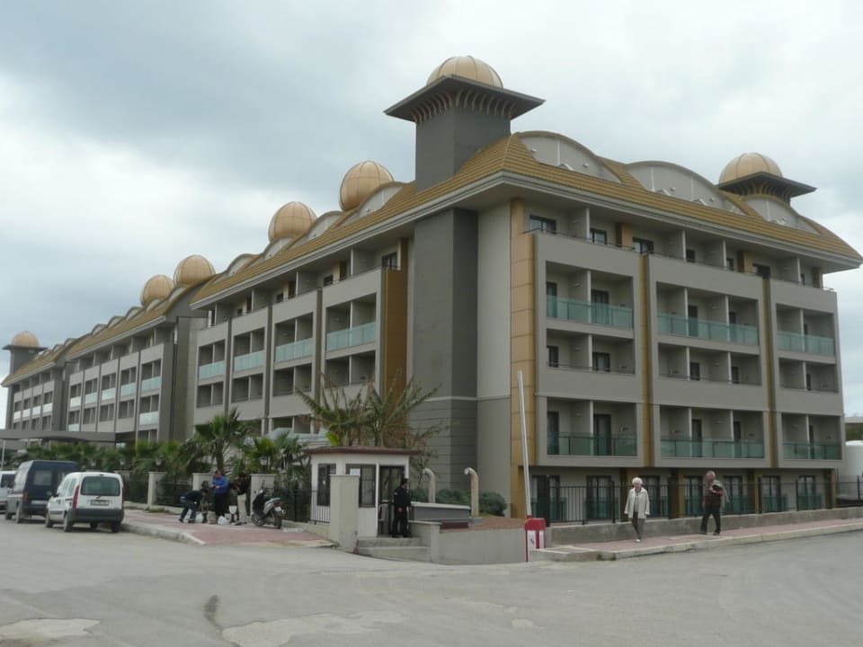 Straßenansicht Aydinbey Kings Palace & Spa