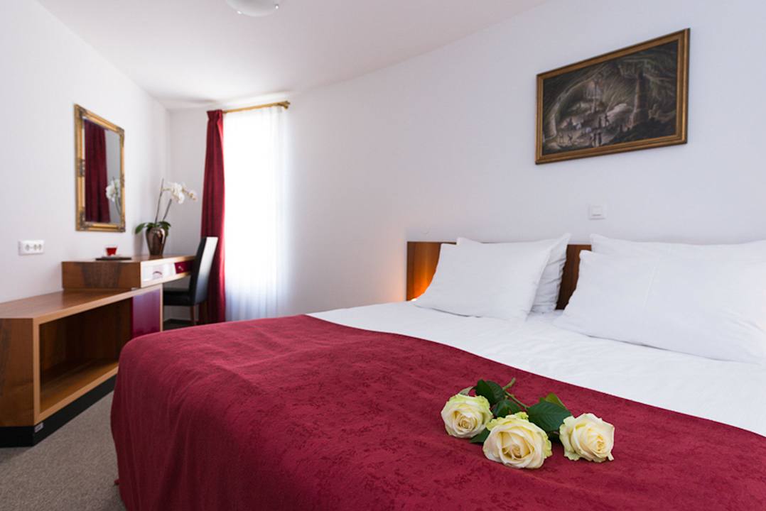 Double or twin room - excelent for couples Postojna cave Rooms & Apartments Proteus