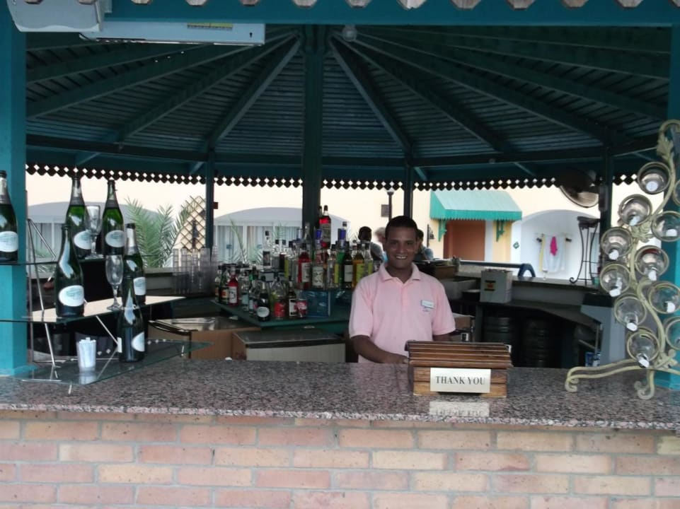 Poolbar mit barkeeper Hashem. He is the best. Bel Air Azur Resort - Adults only