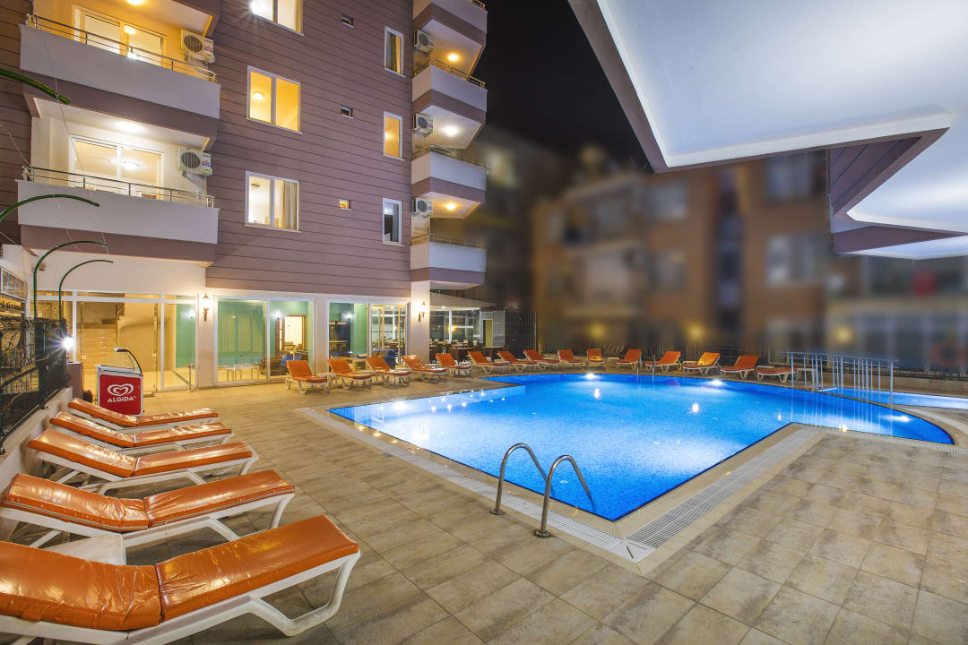 Pool Hawaii Suite Beach Hotel