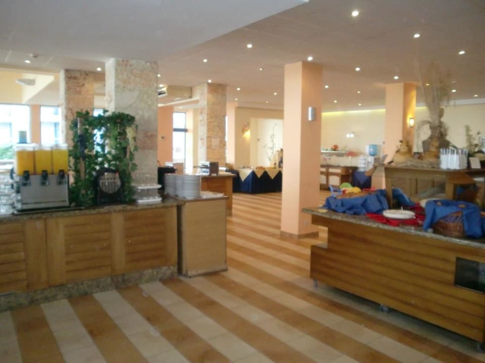 Getränketheke und Salattheke Hotel Slavuna