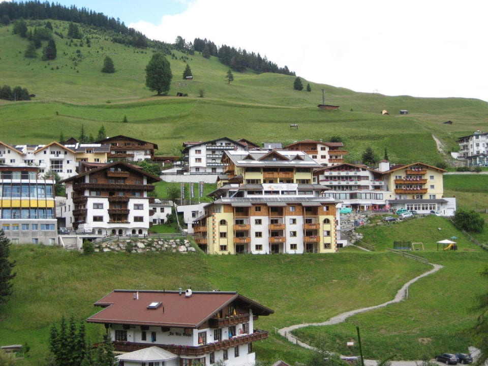 Rückseite des Hotels Hotel Garni Alpenjuwel