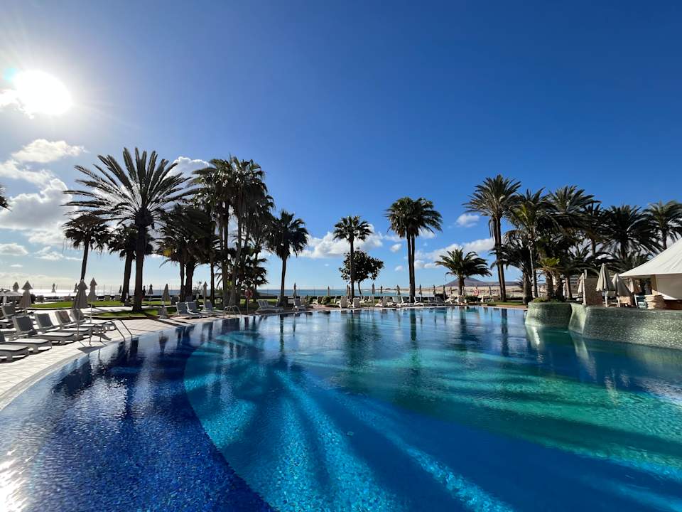 Pool Hotel Riu Palace Tres Islas