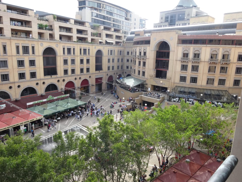 Nelson Mandela Square Hotel The Michelangelo