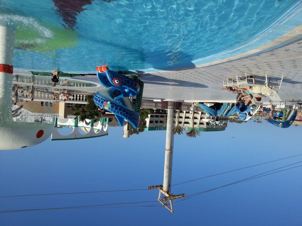 Для малышей водные горки. Blend Club Aqua Resort