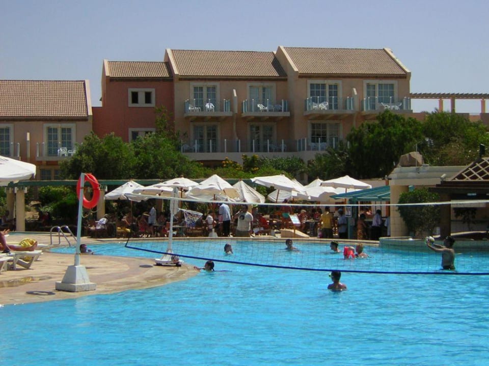 Pool Mövenpick Resort & Spa El Gouna
