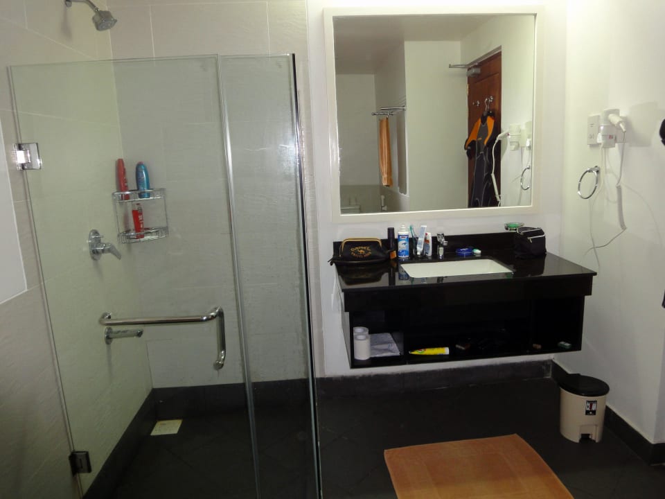 Die renovierten Badezimmer Embudu Village