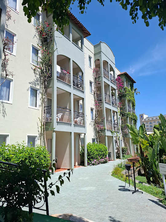 Außenansicht Hotel Gardenia Beach