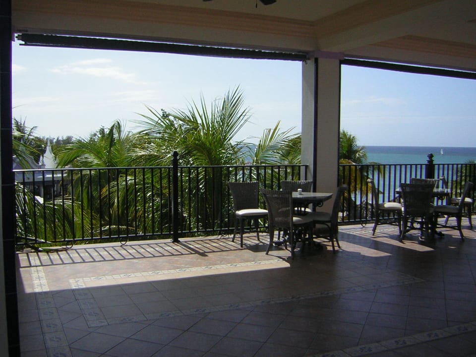 Terrasse im1 Stock des Steakrestaurants Riu Montego Bay - Adults Only