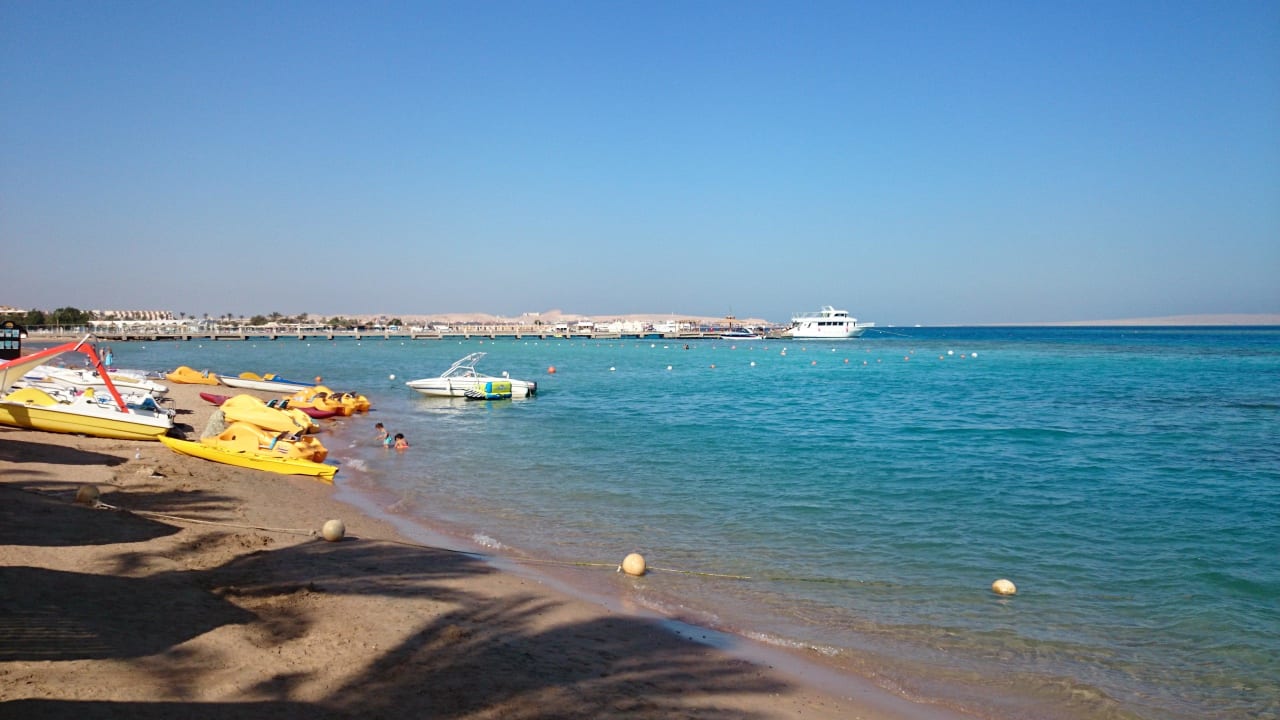 Blick links, kostenlose Kanus Steigenberger Aqua Magic