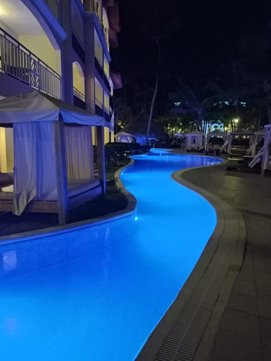 Pool Majestic Elegance Punta Cana