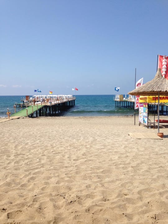 Strand Quattro Beach Spa & Resort