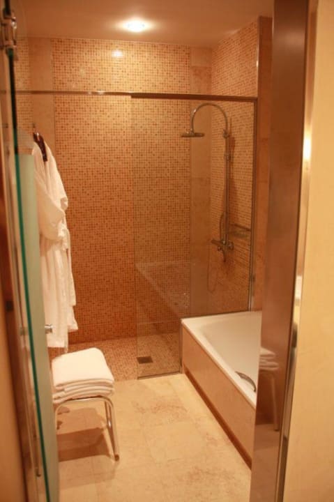 Badezimmer mit separater Dusche Sheraton Fuerteventura Golf & Spa Resort
