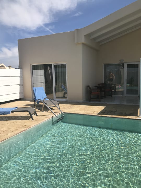 Pool Sandy Villas Resort