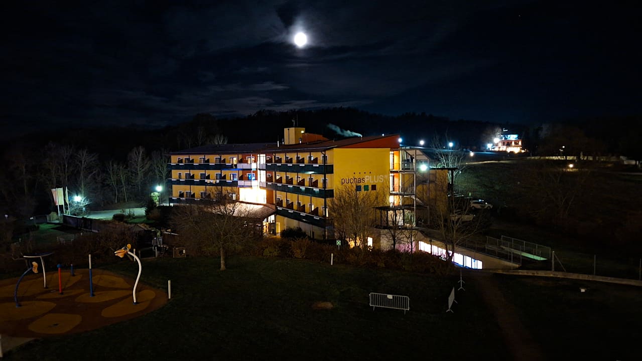 Außenansicht Thermenhof PuchasPLUS Loipersdorf