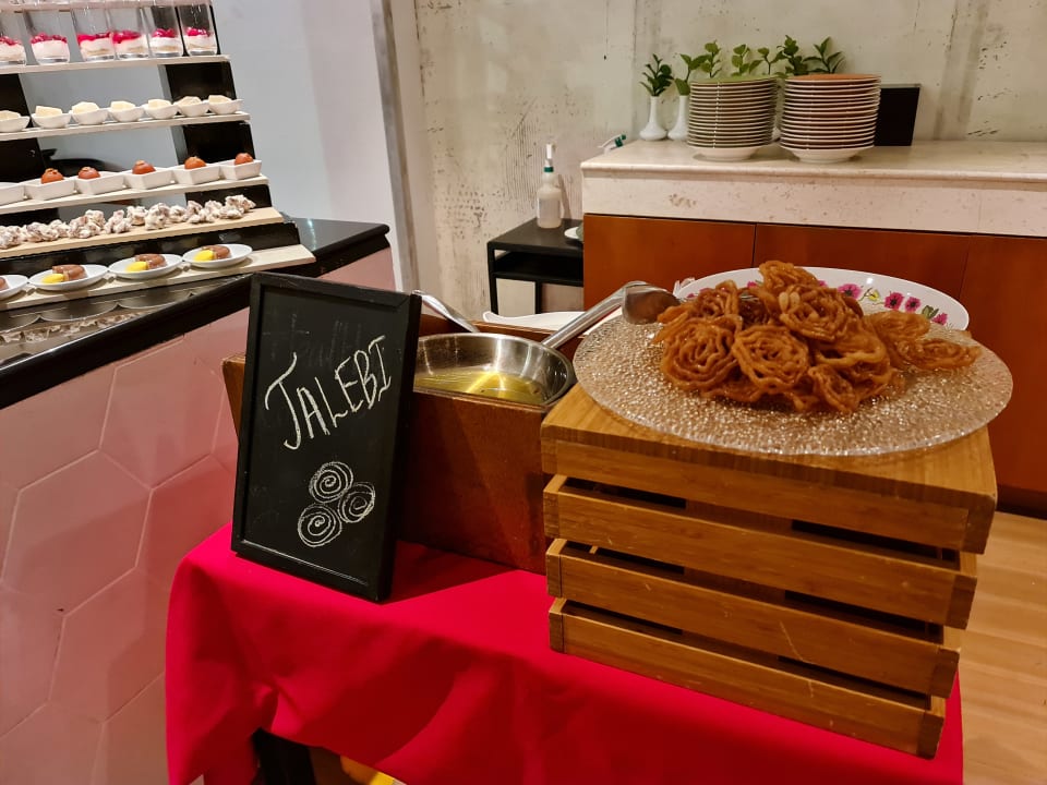 Gastro Mercure Maldives Kooddoo Resort