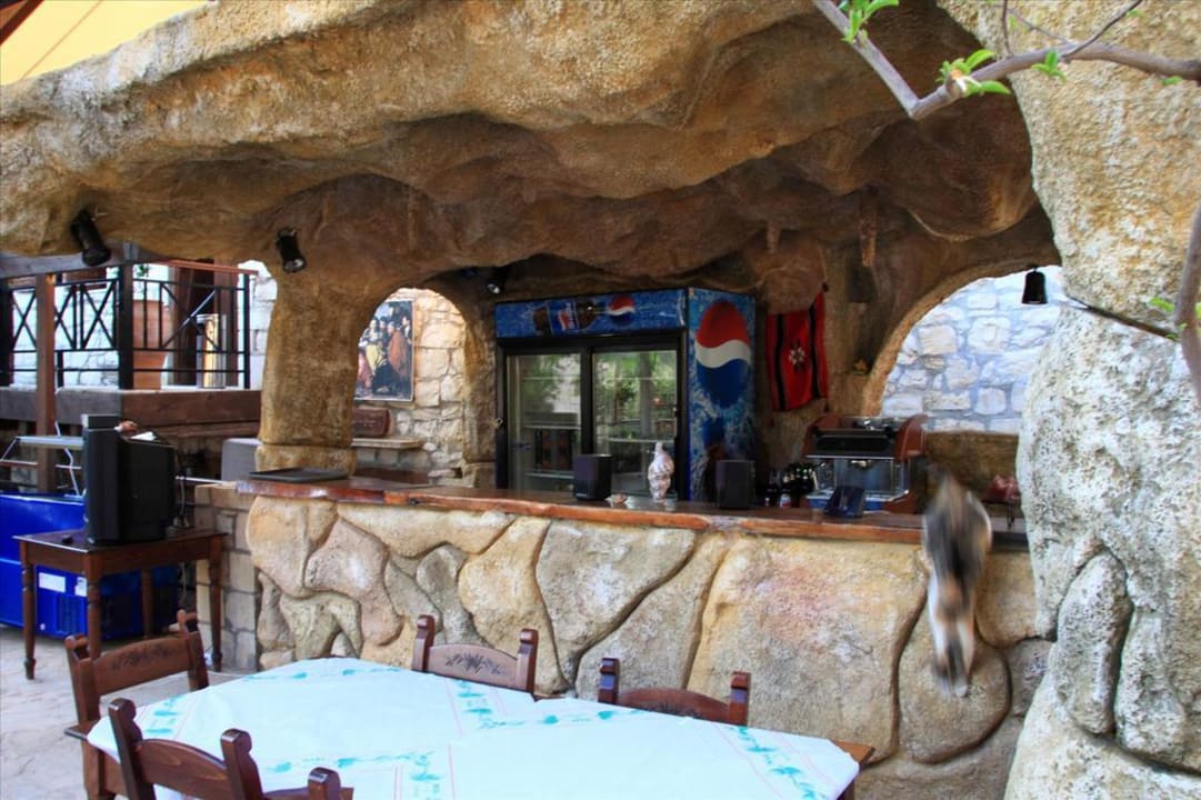 Bar  Stone Village Petrino Horio